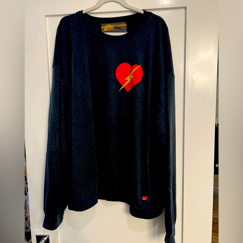 XXL Aviator nation black heart crew ext sweatshirt
